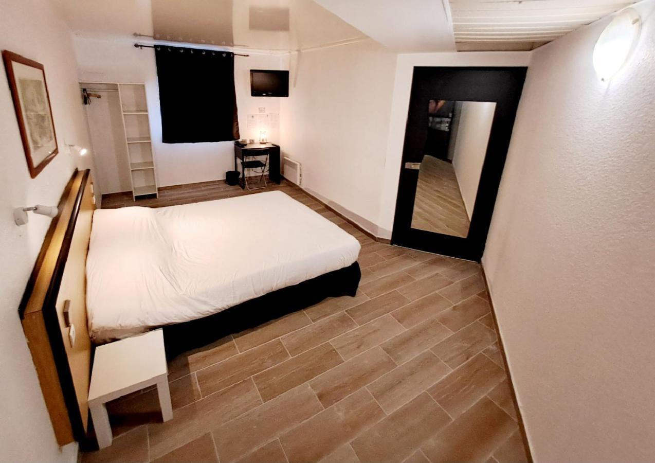 Crystal Hotel Saint Denis Basilique Екстериор снимка