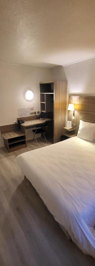 Crystal Hotel Saint Denis Basilique Екстериор снимка