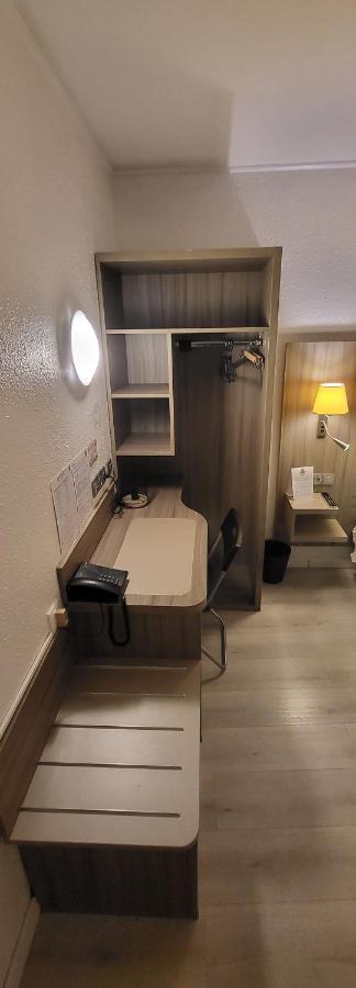 Crystal Hotel Saint Denis Basilique Екстериор снимка
